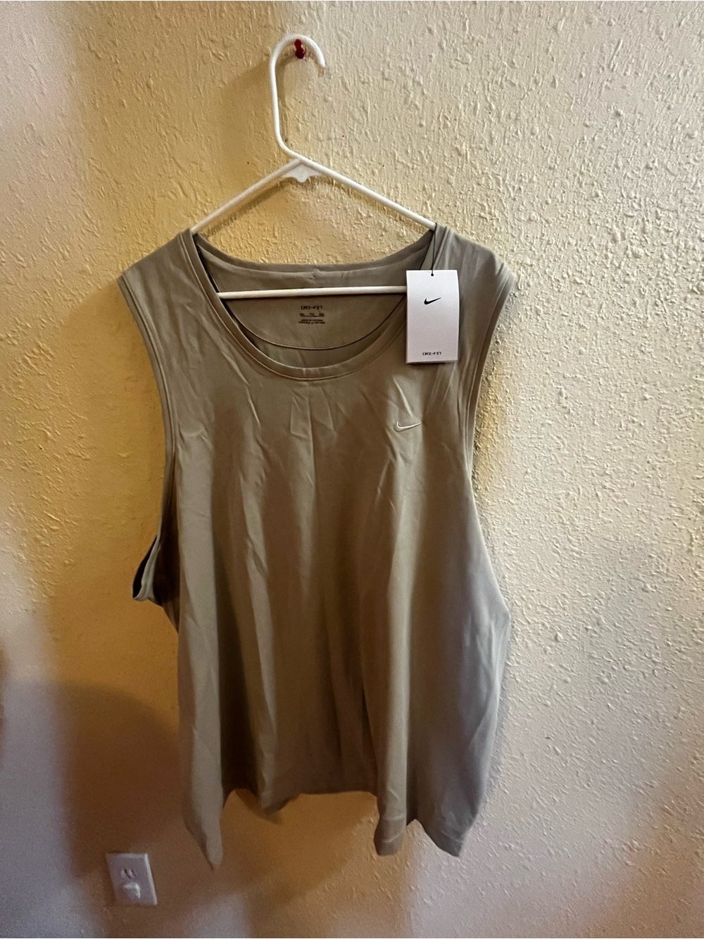 NWT Nike Primary Dri-FIT Versatile Tank DV9833-493 Men's Size XXL. B2